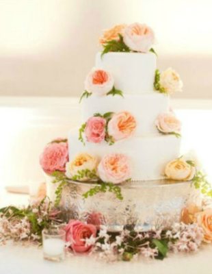 Ruže na svadbenoj torti